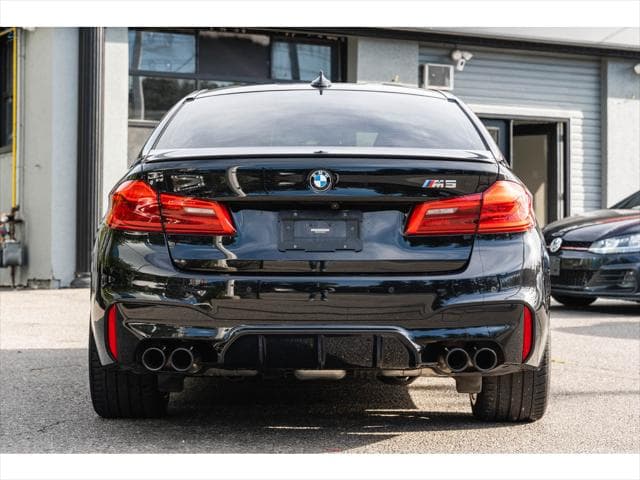 2018 BMW  M5  Sedan 