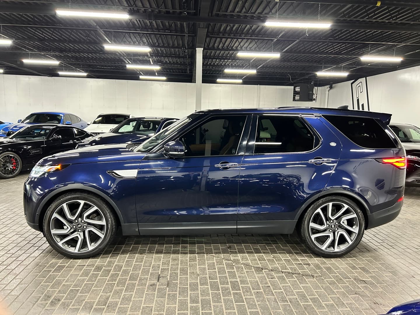 2019 Land Rover Discovery HSE Luxury Td6...