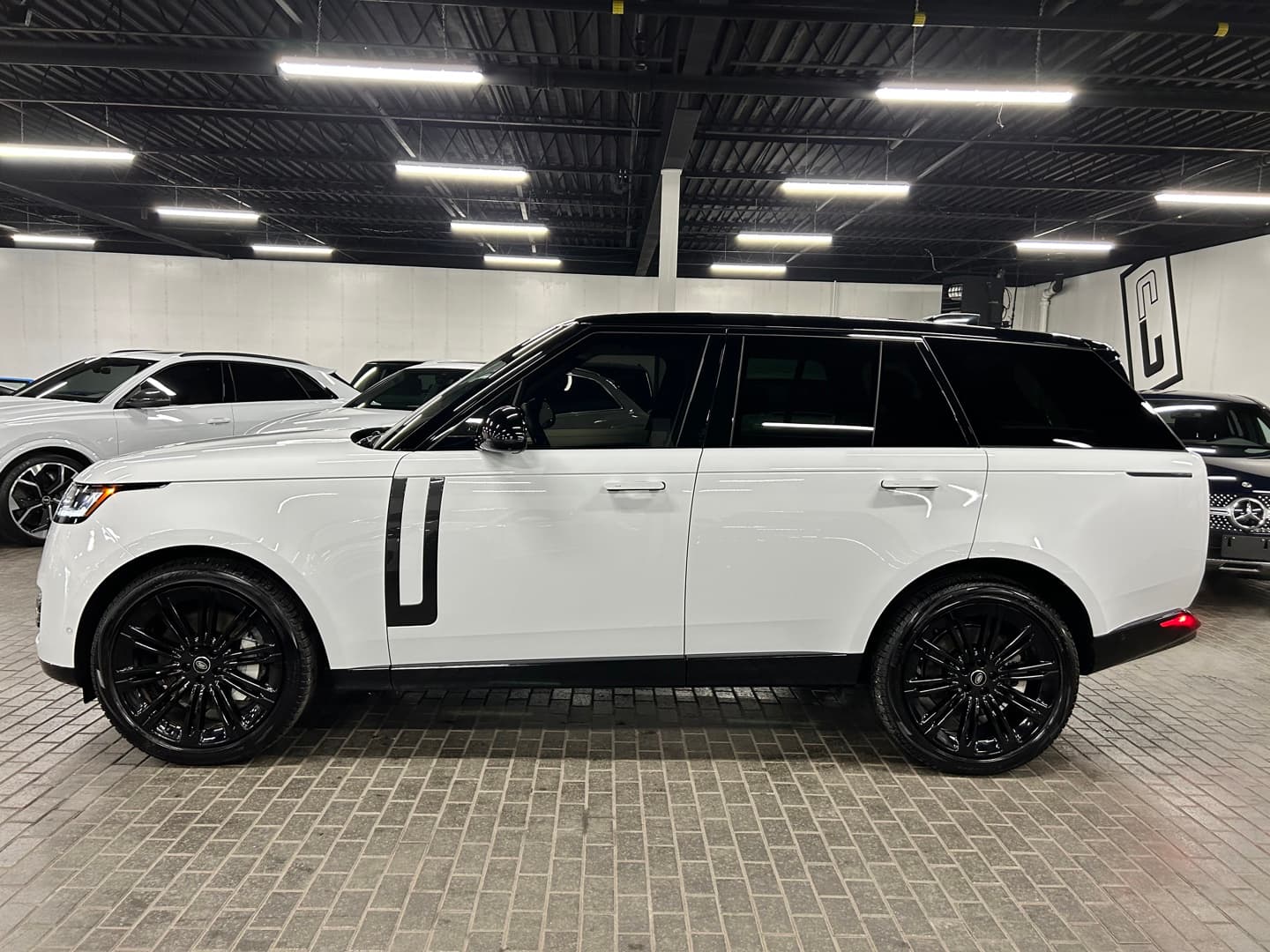 2023 Land Rover Range Rover SE