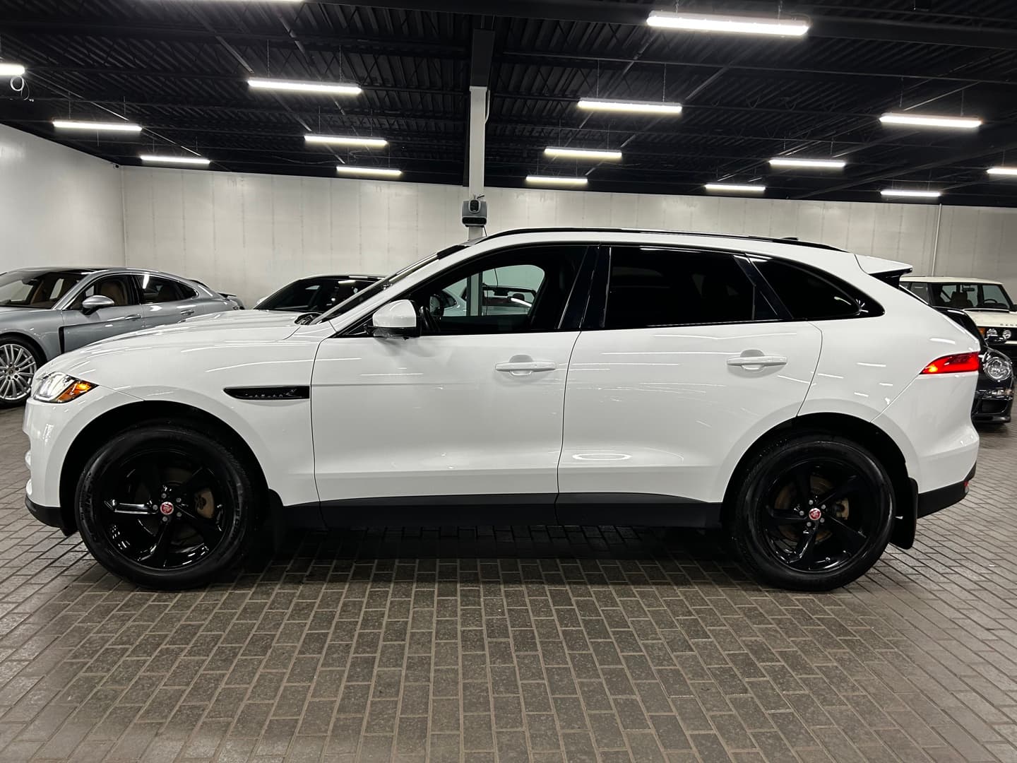 2020 Jaguar F-PACE 25t Prestige