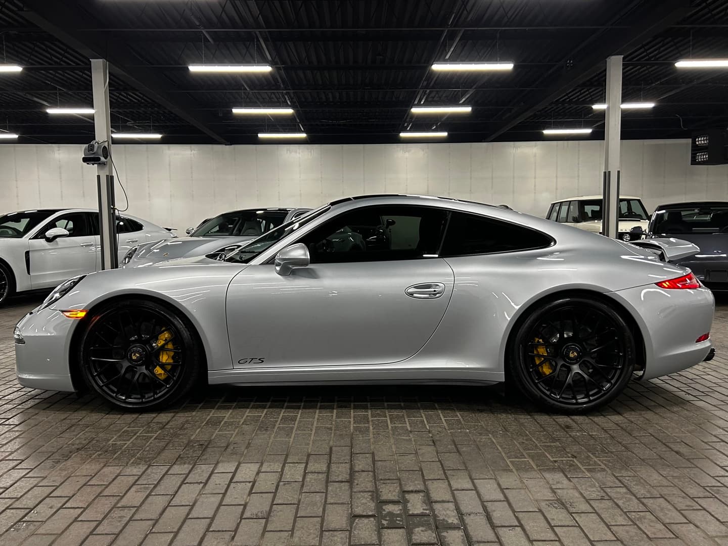 2016 Porsche 911 Carrera 4 GTS
