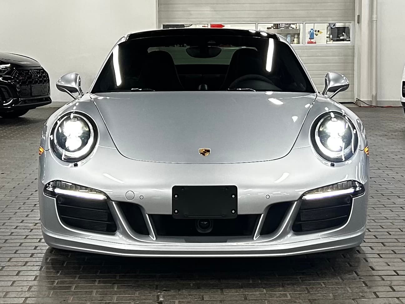2016 Porsche 911 Carrera 4 GTS
