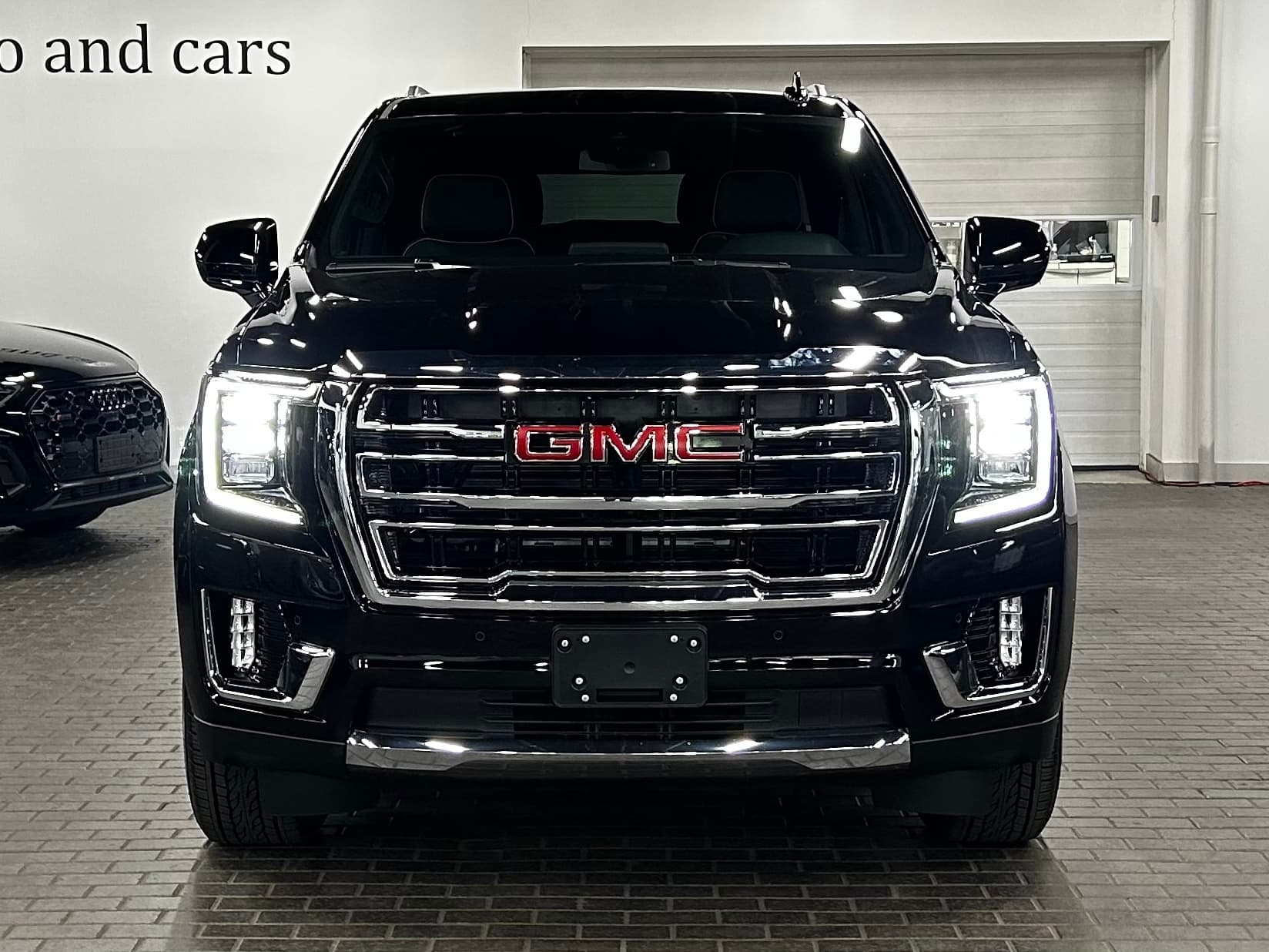 2023 GMC Yukon XL SLT
