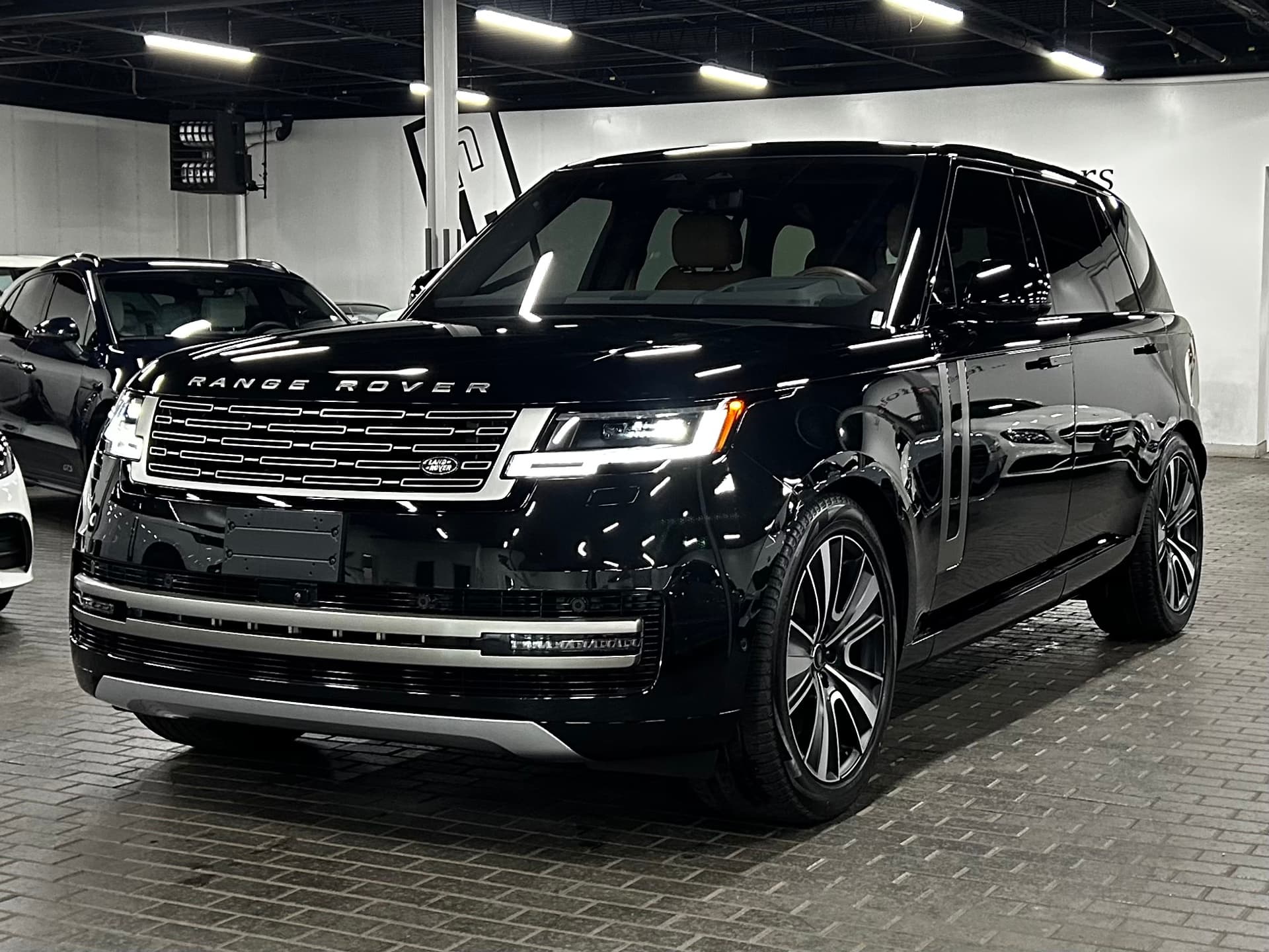 2023 Land Rover Range Rover SE