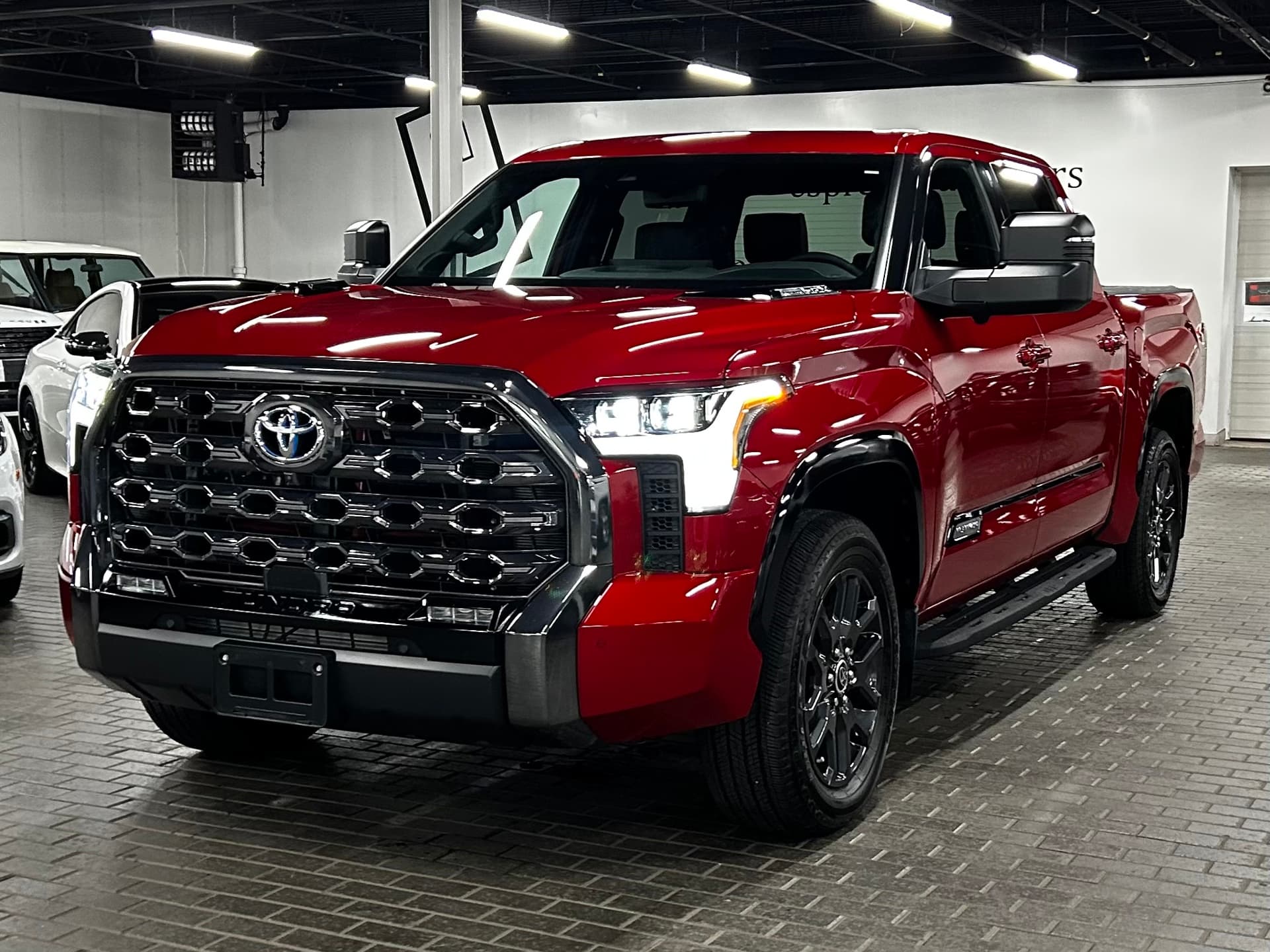 2022 Toyota Tundra Hybrid Platinum