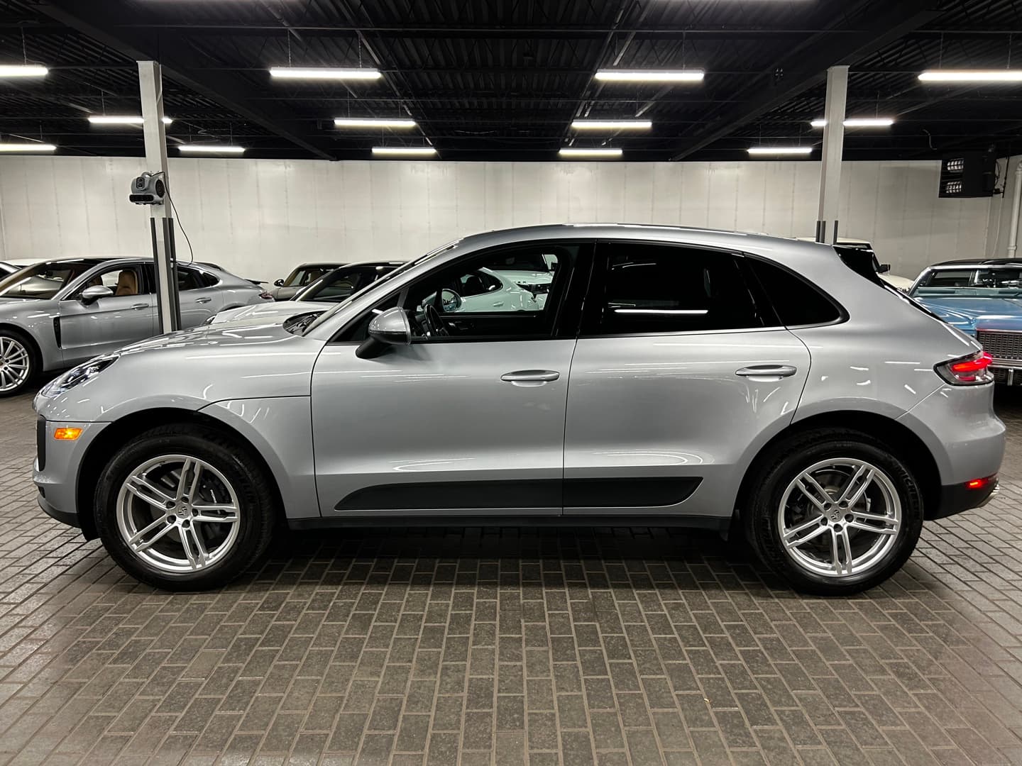 2021 Porsche Macan Base