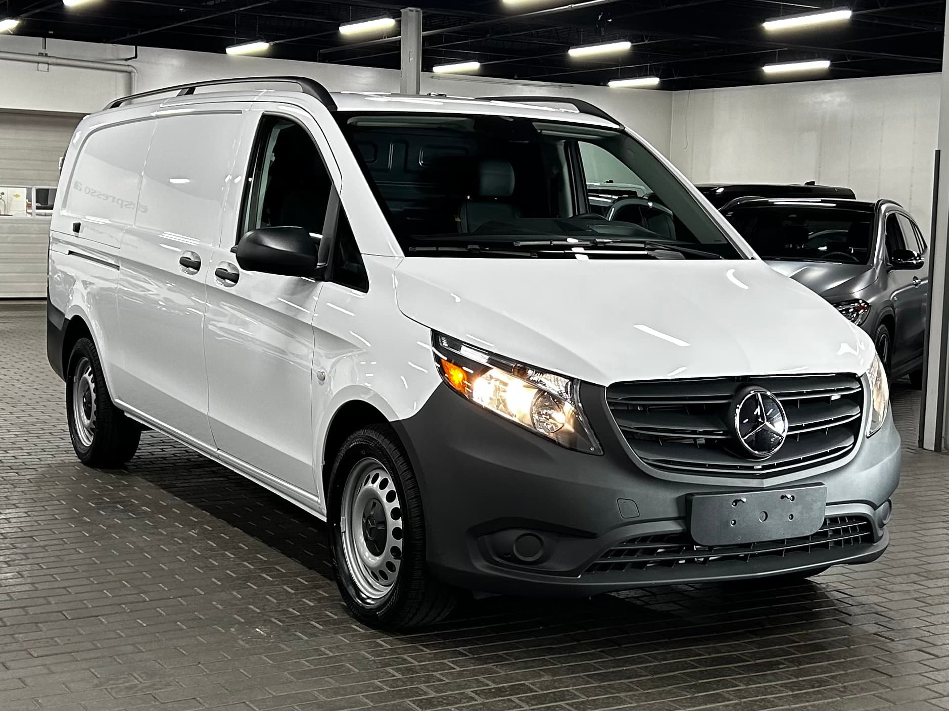 2023 Mercedes-Benz Metris Cargo Van 135 WB Cargo