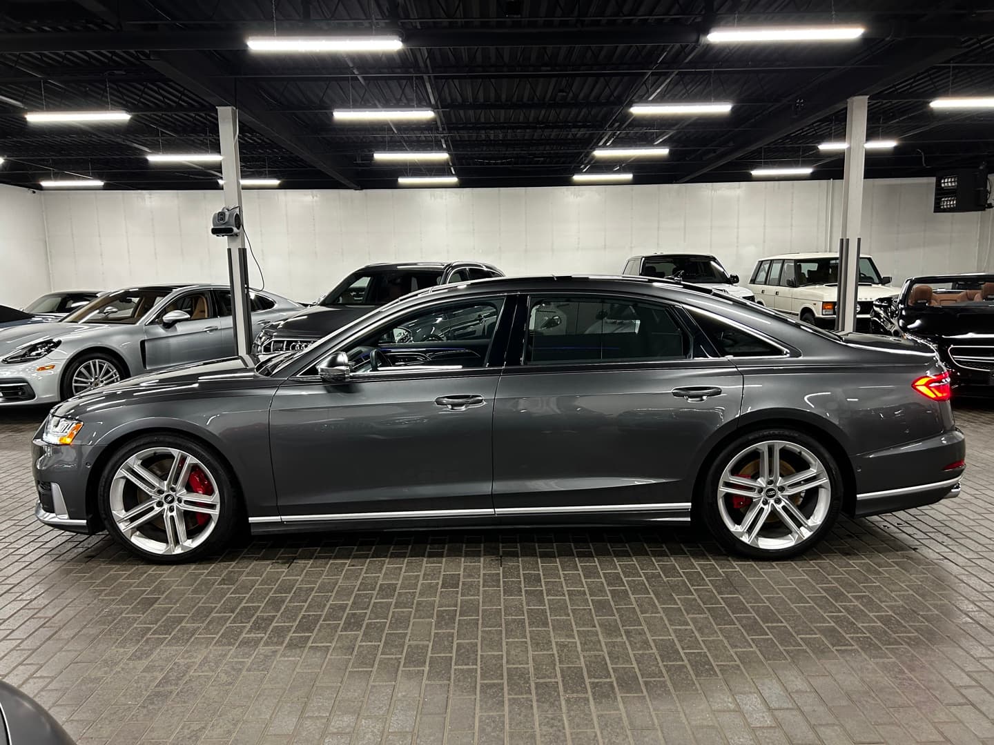 2021 Audi S8 L 4.0T (Tiptronic)