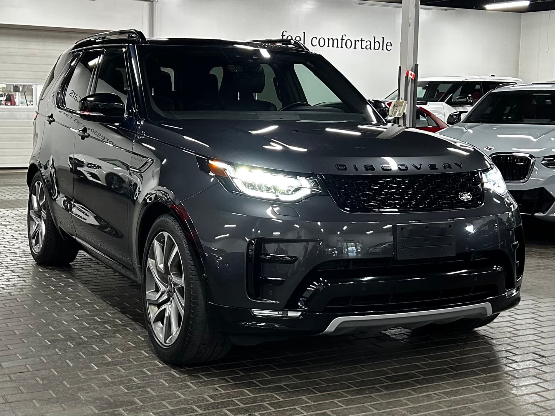 2020 Land Rover Discovery Landmark
