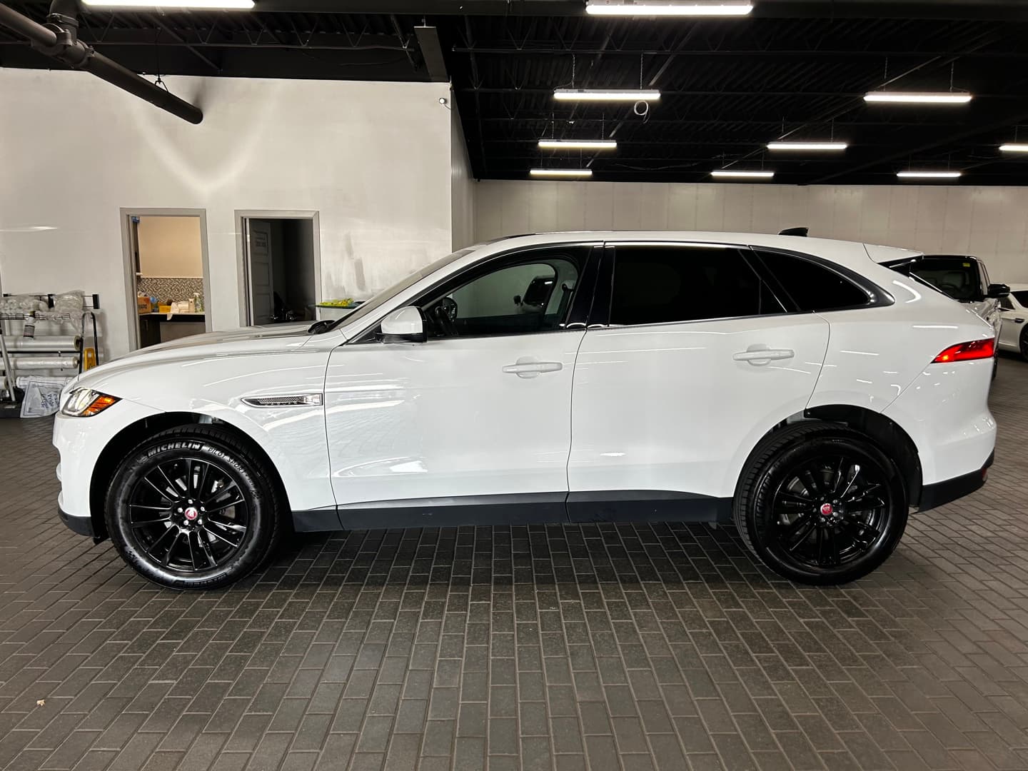 2020 Jaguar F-PACE 25t Prestige