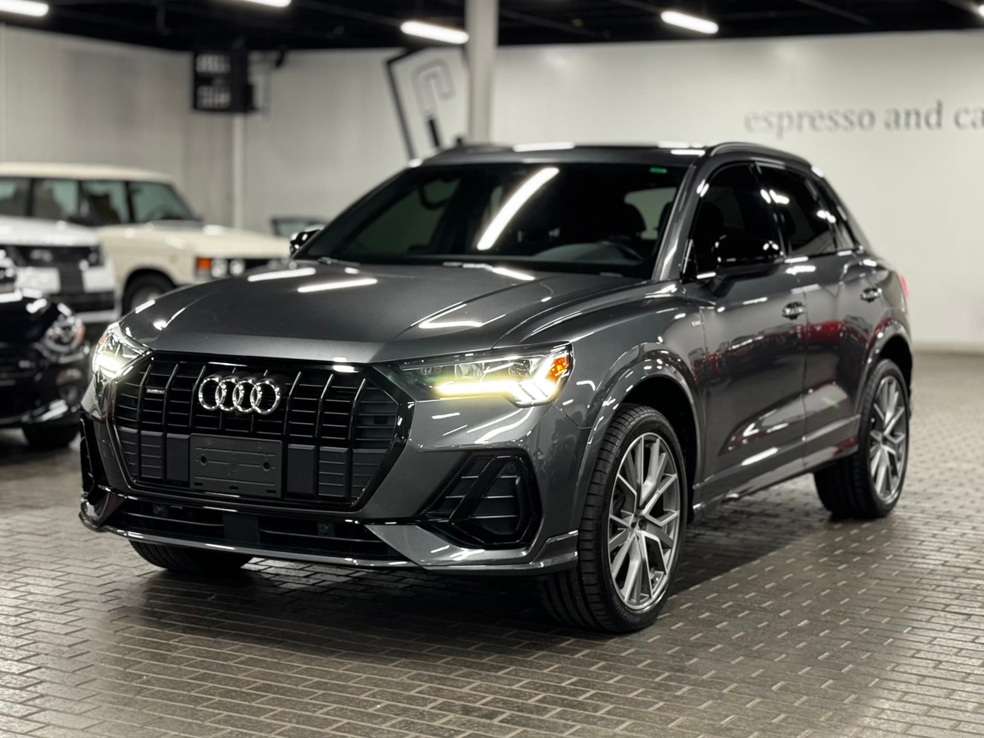 2021 Audi Q3 45 Technik