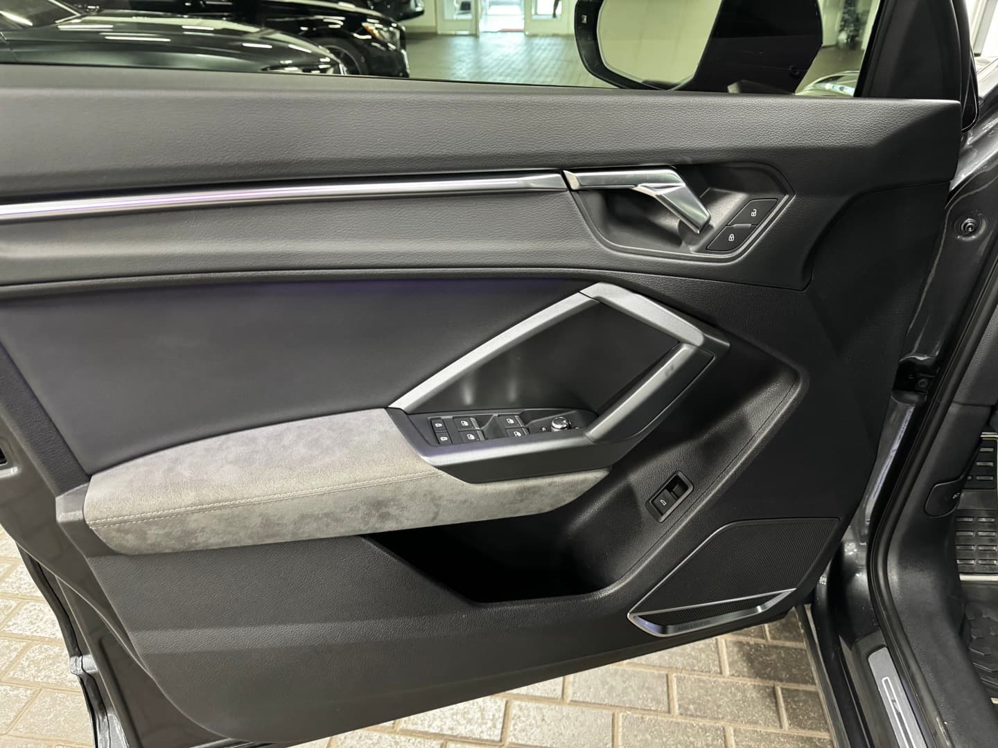2021 Audi Q3 45 Technik