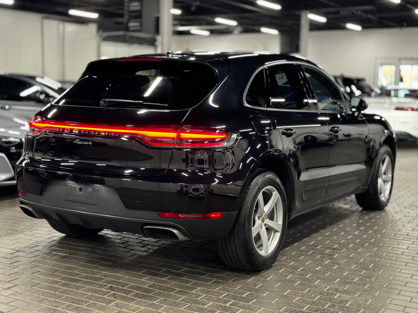 2019 Porsche Macan 2.0 AWD