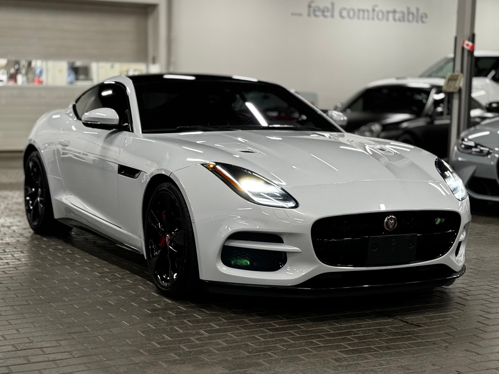 2018 Jaguar F-TYPE R