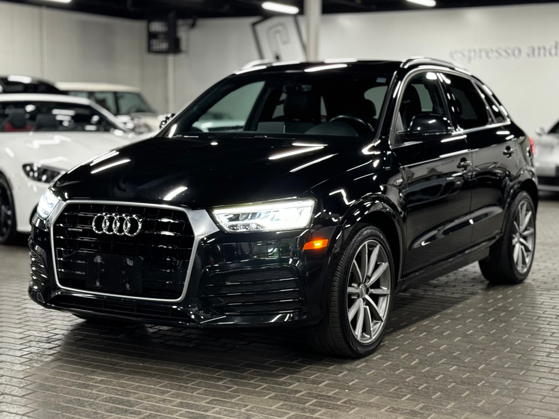 2016 Audi Q3 2.0T Technik
