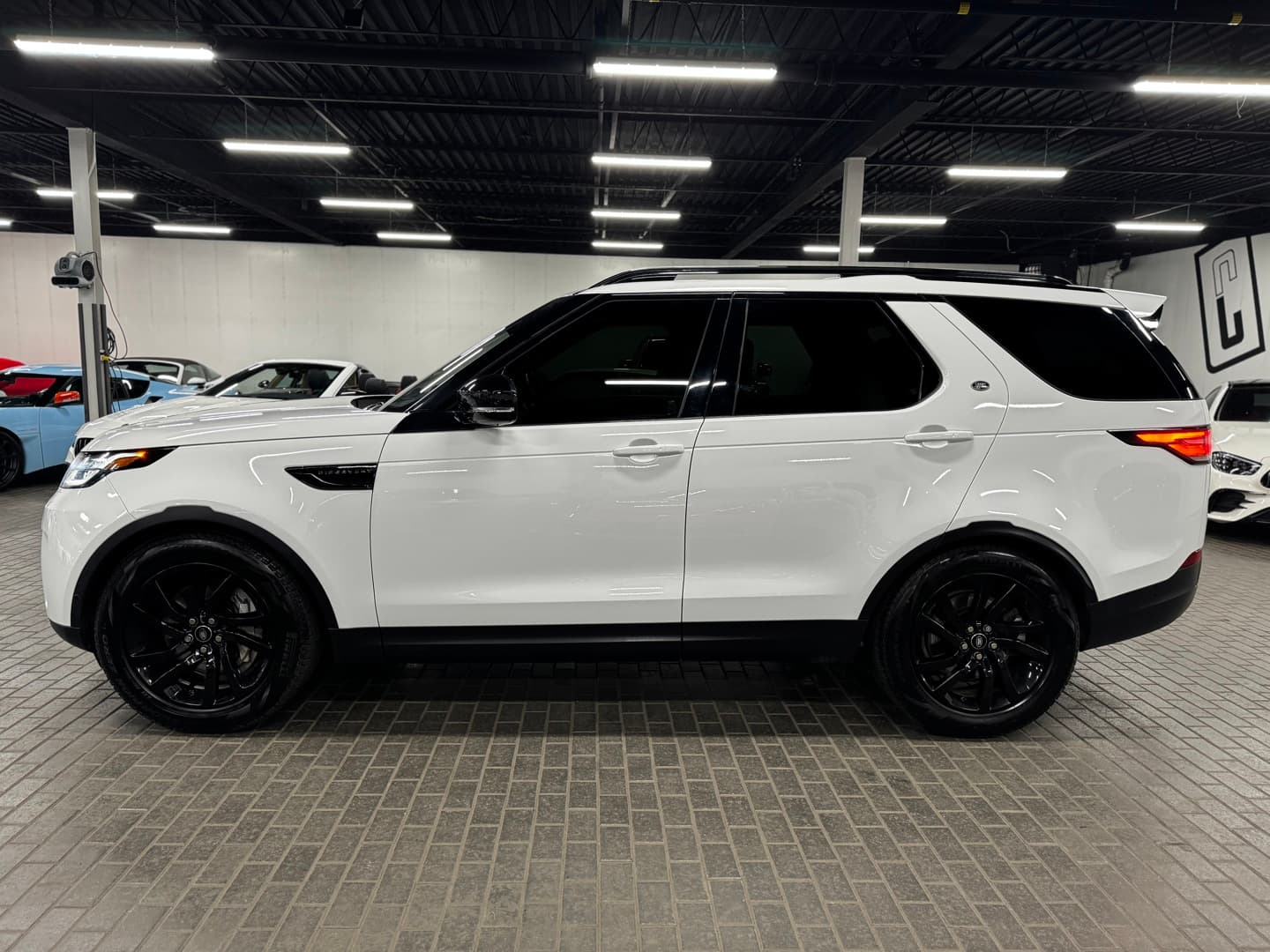 2020 Land Rover Discovery HSE