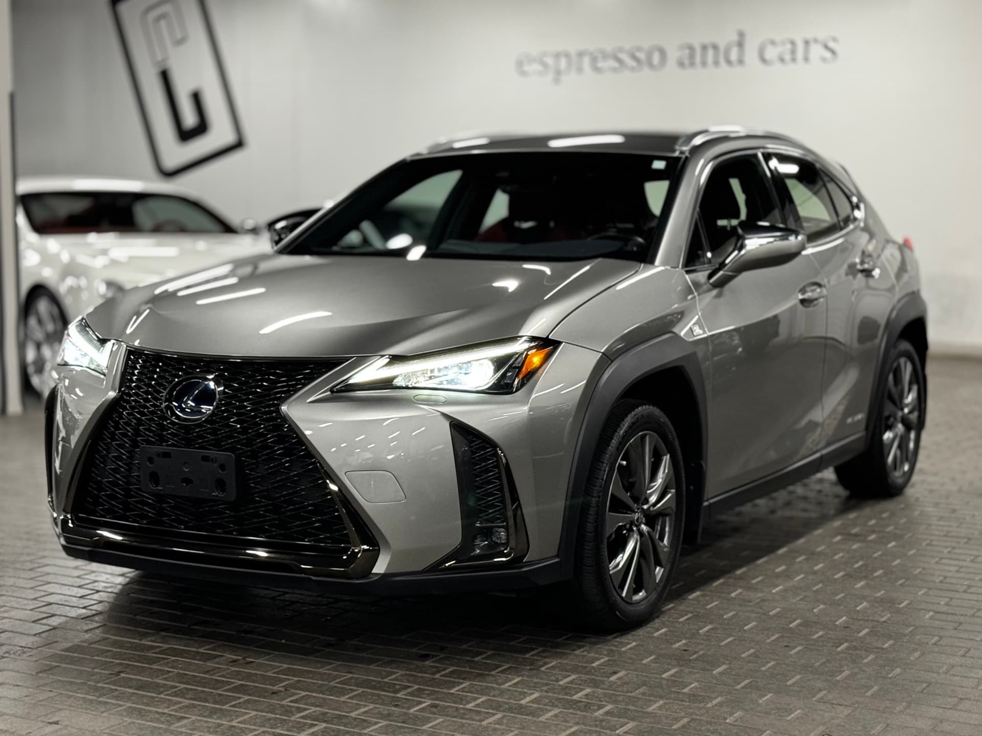 2020 Lexus UX 250h F SPORT | LCA