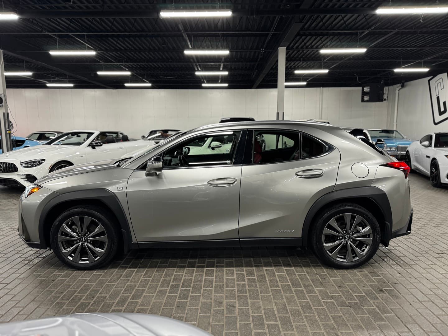 2020 Lexus UX 250h F SPORT | LCA