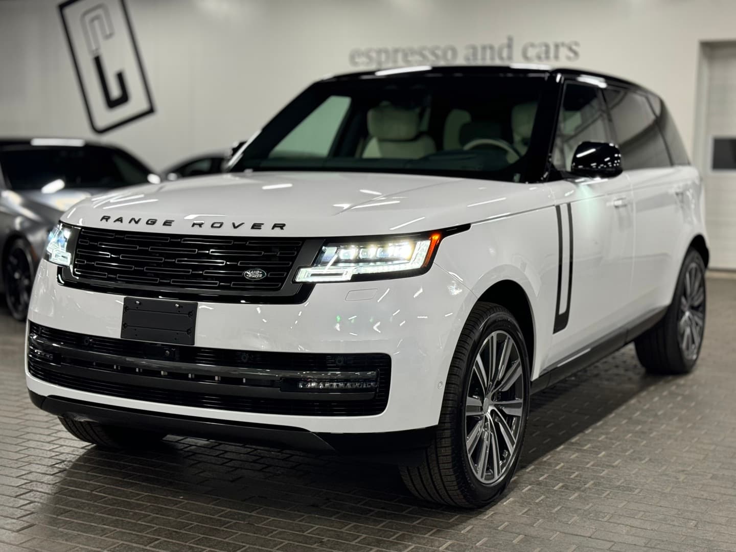 2024 Land Rover Range Rover Autobiography LWB 5