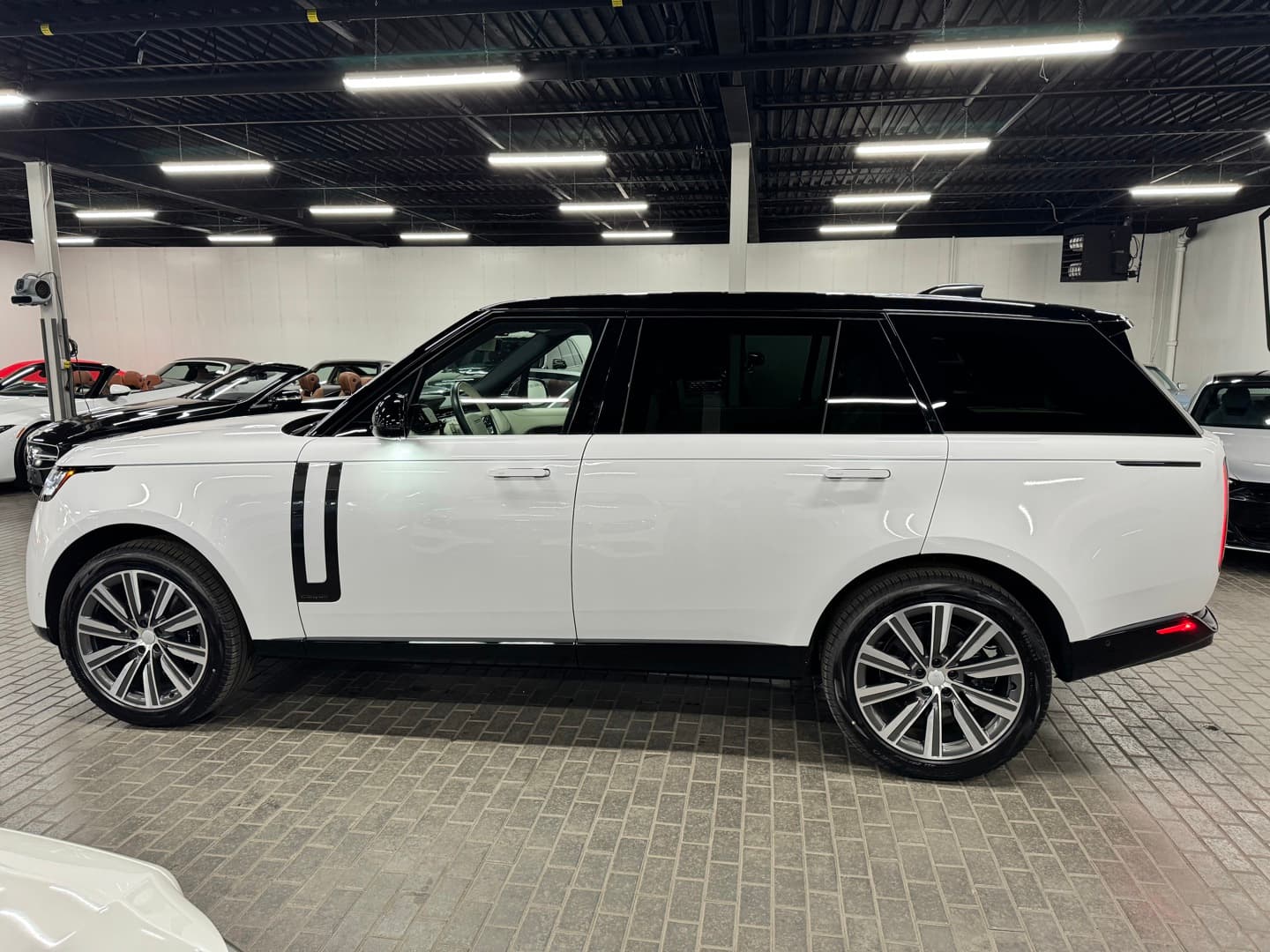 2024 Land Rover Range Rover Autobiography LWB 5