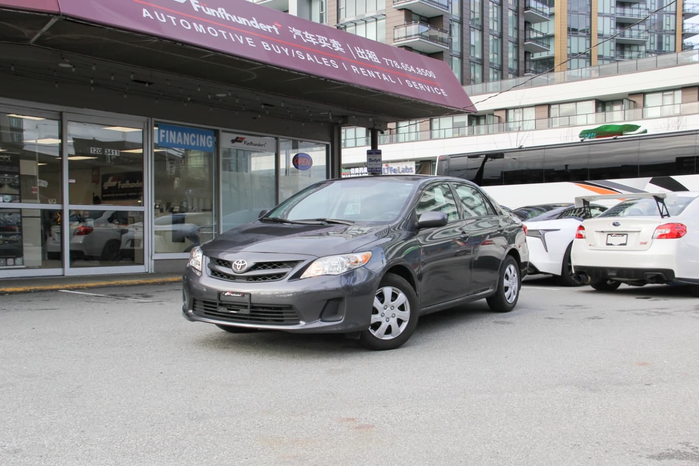 2012 Toyota Corolla 4dr Sdn CE