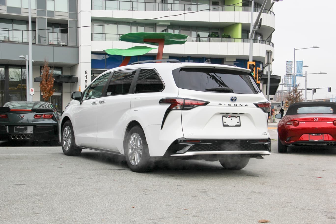 2022 Toyota Sienna Hybrid XSE AWD