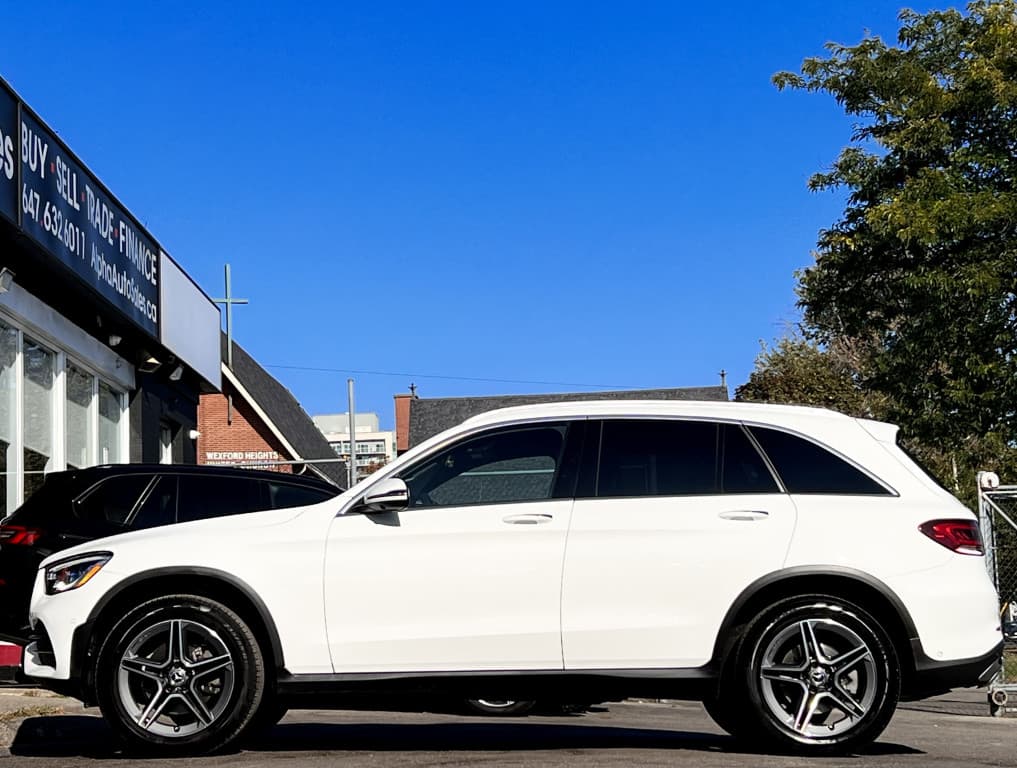 2021 Mercedes-Benz GLC-Class GLC 300 4MA...