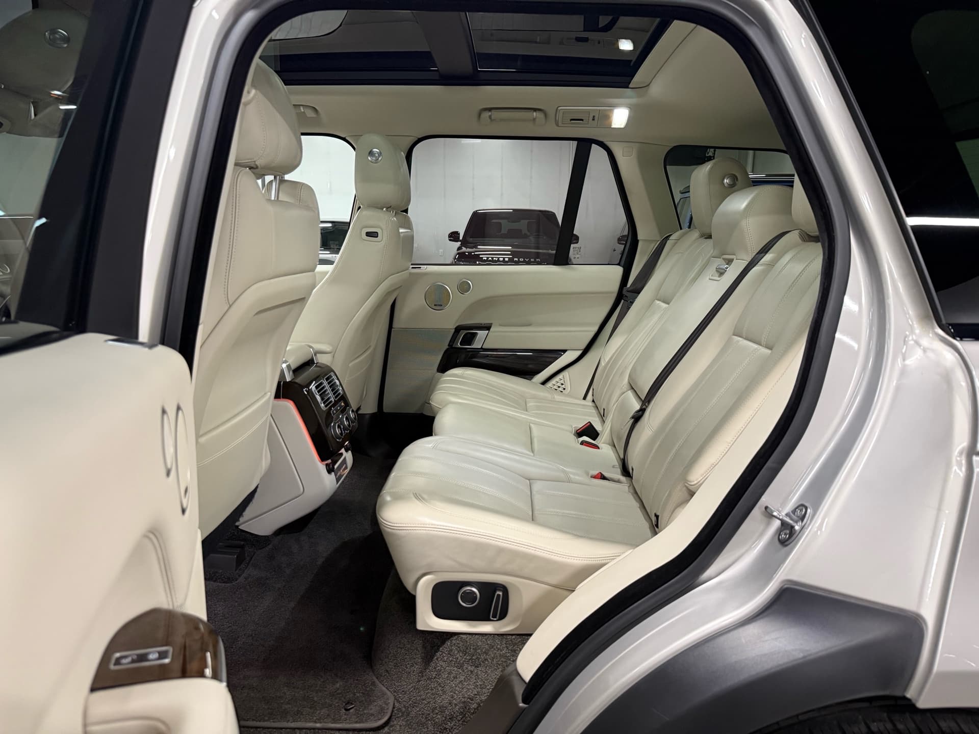 2017 Land Rover  Range Rover  4WD 4dr Td6 HSE 