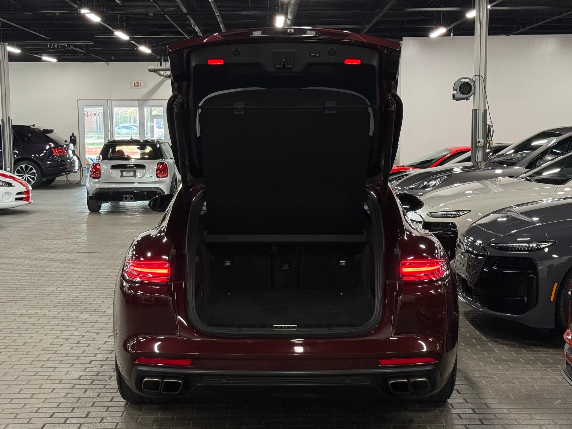 2018 Porsche Panamera Turbo Sport Turismo AWD