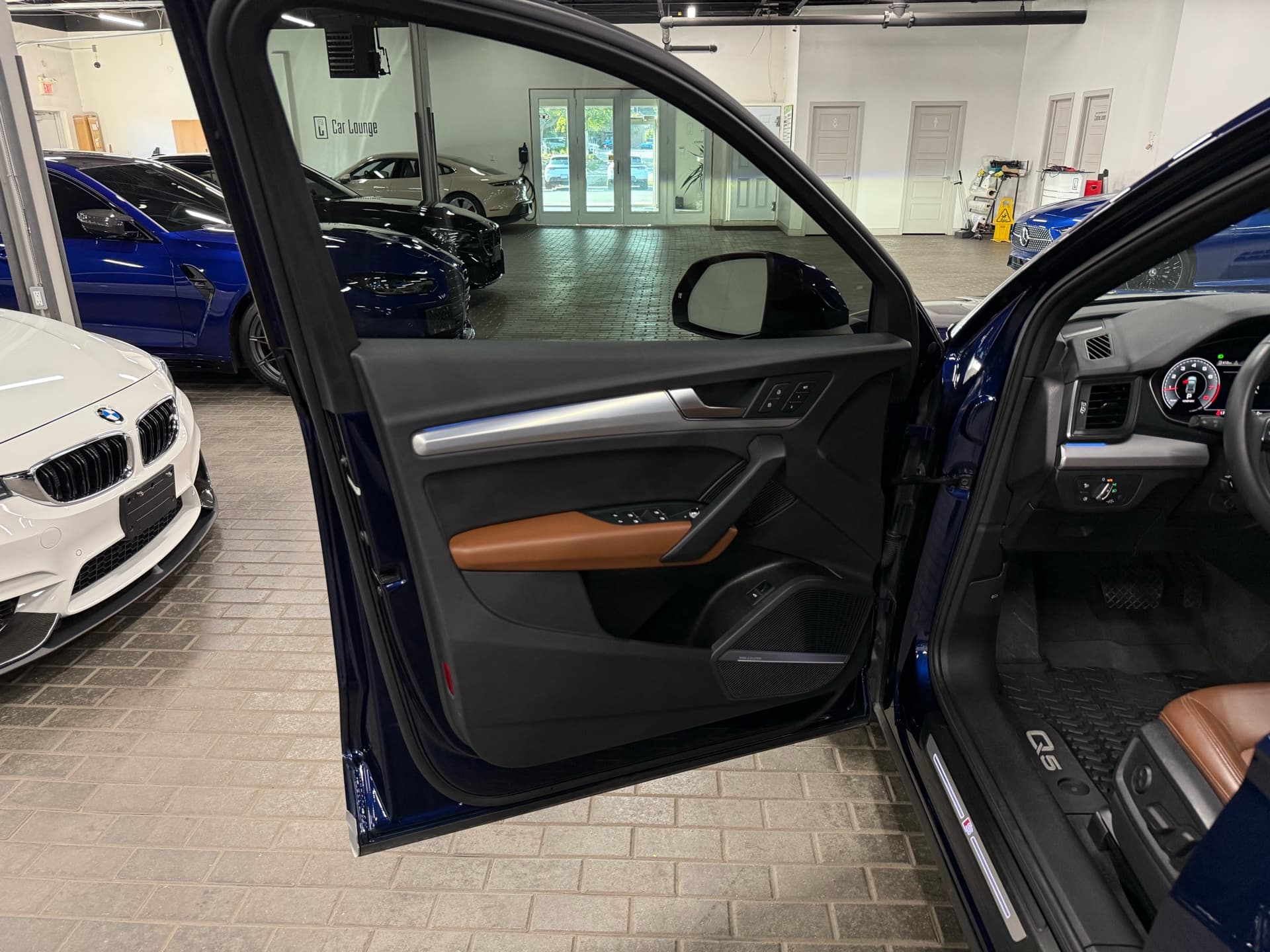 2021 Audi  Q5 Sportback  Technik 45 TFSI quattro 
