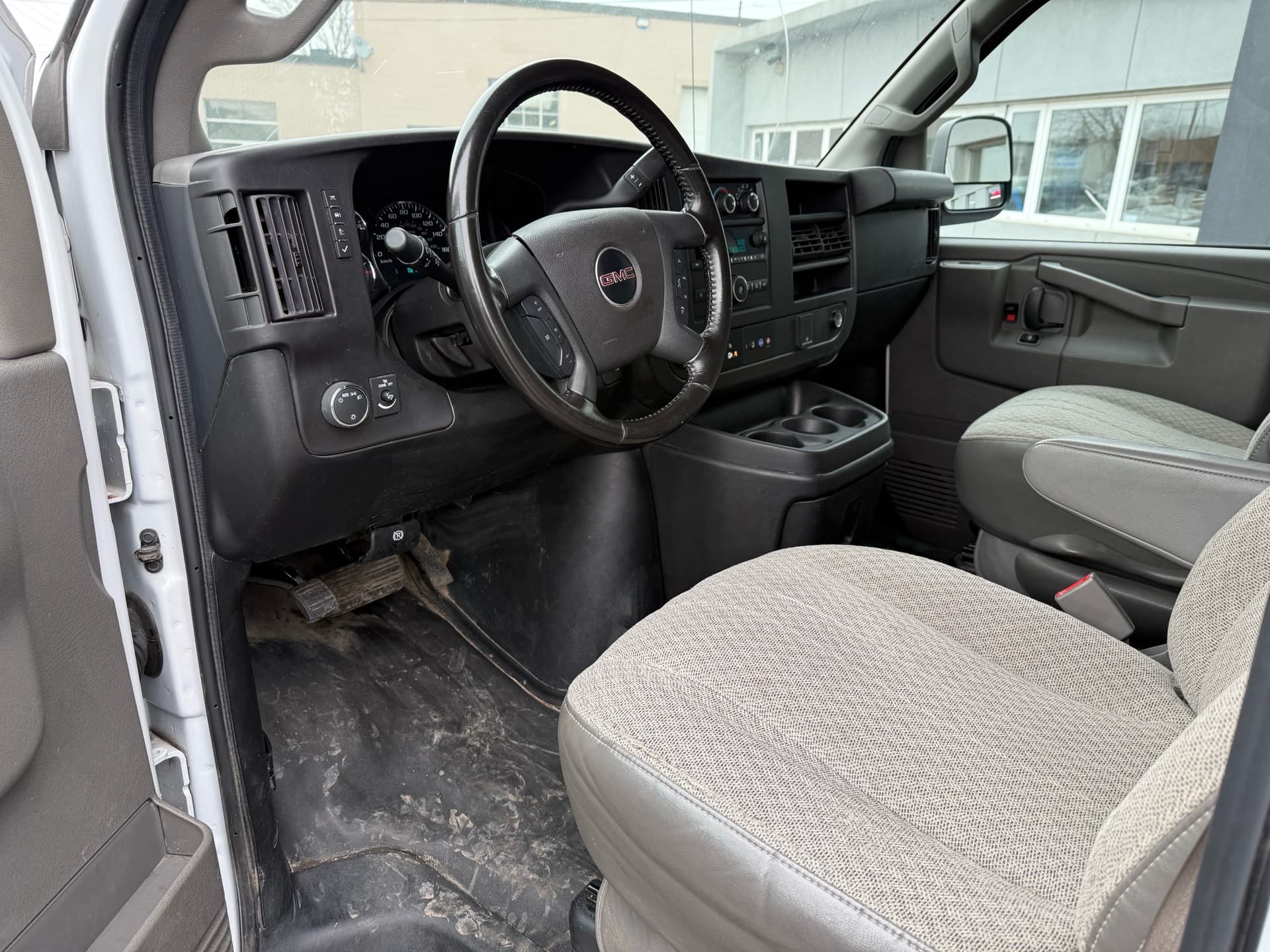 2023 GMC Savana Cargo RWD 2500 EXTENDED 155"