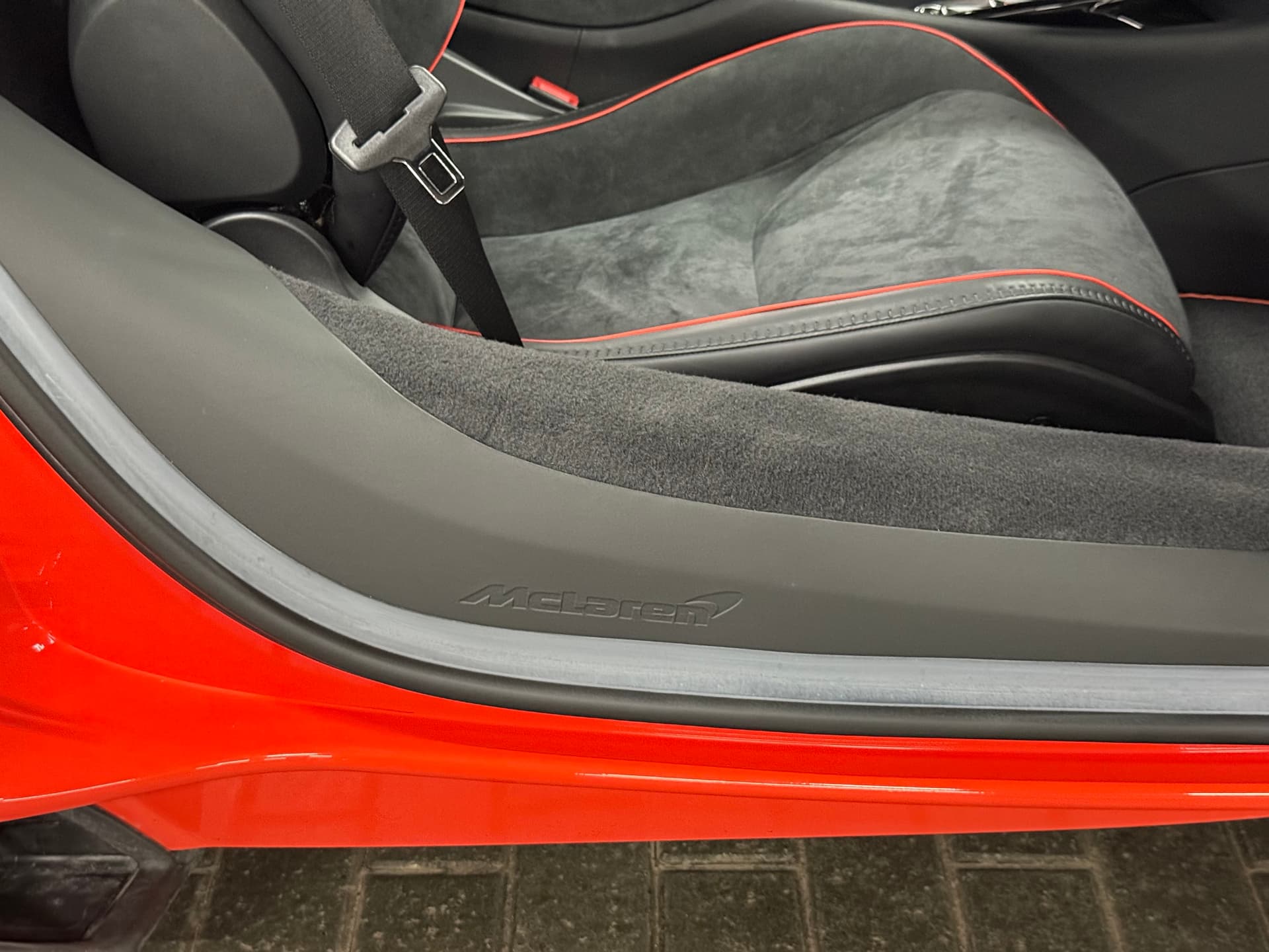 2023 McLaren Artura Coupe