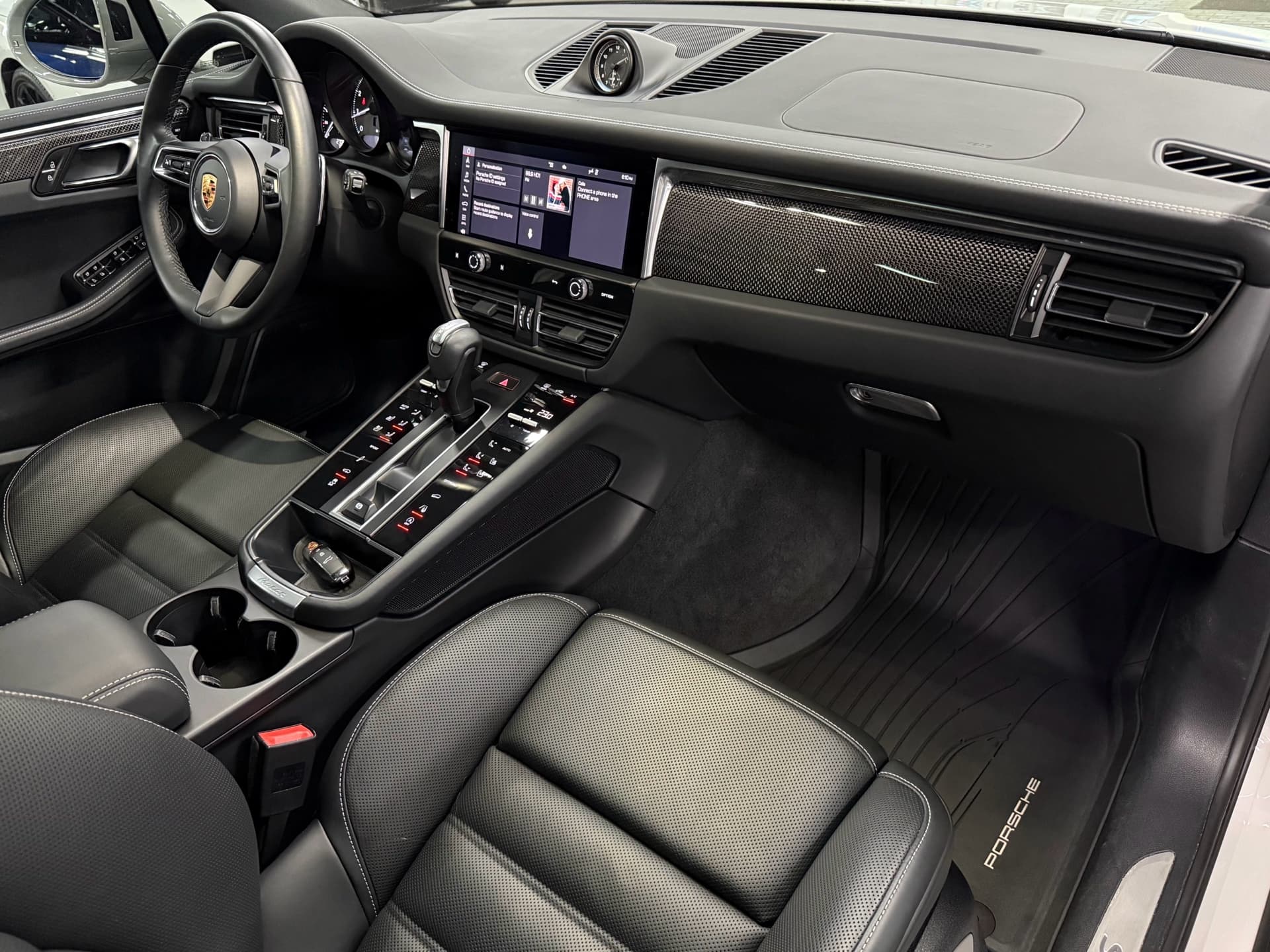 2023 Porsche Macan S | PREMIUM PACKAGE PLUS