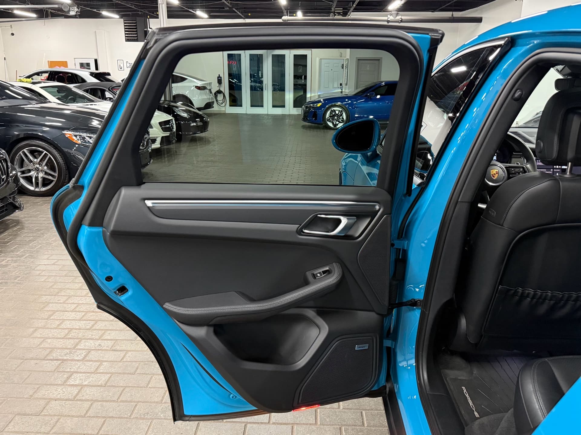 2023 Porsche Macan AWD | PREMIUM PACKAGE PLUS