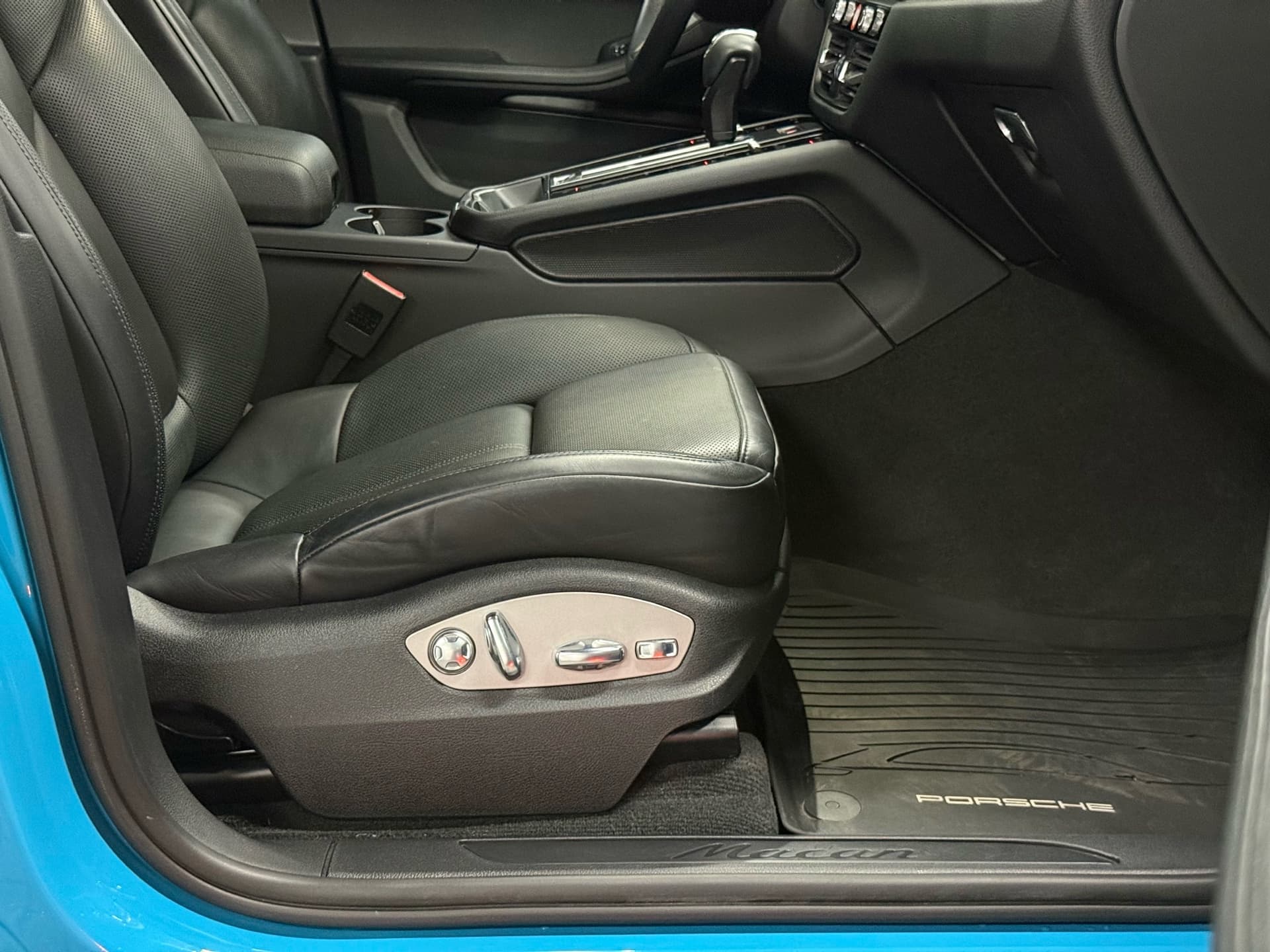 2023 Porsche Macan AWD | PREMIUM PACKAGE PLUS