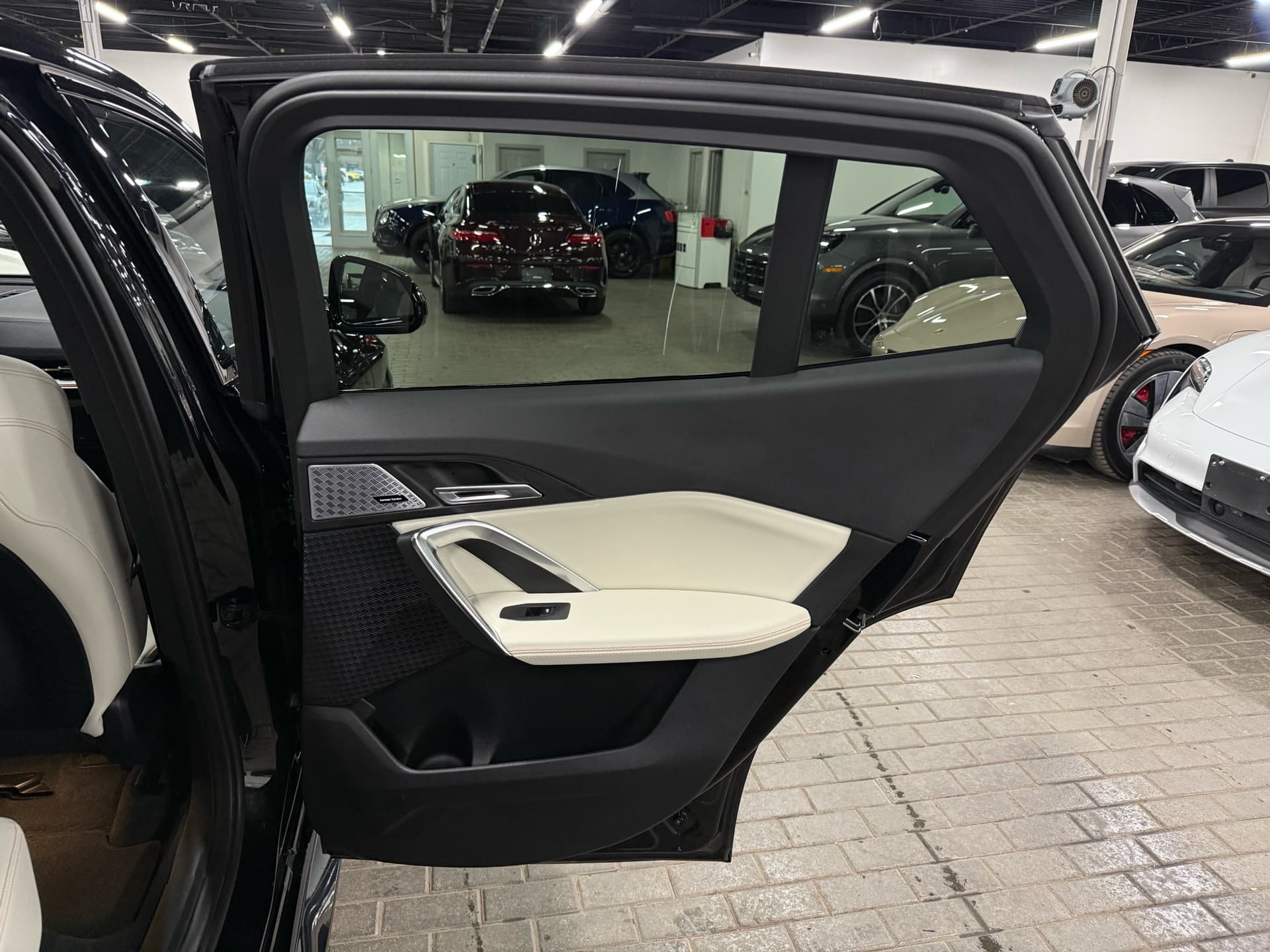 2025 BMW X2 XDrive28i | M-SPORT | HEADS UP DISPLAY | ADAPTIVE CRUISE CONTROL | ONE OWNER