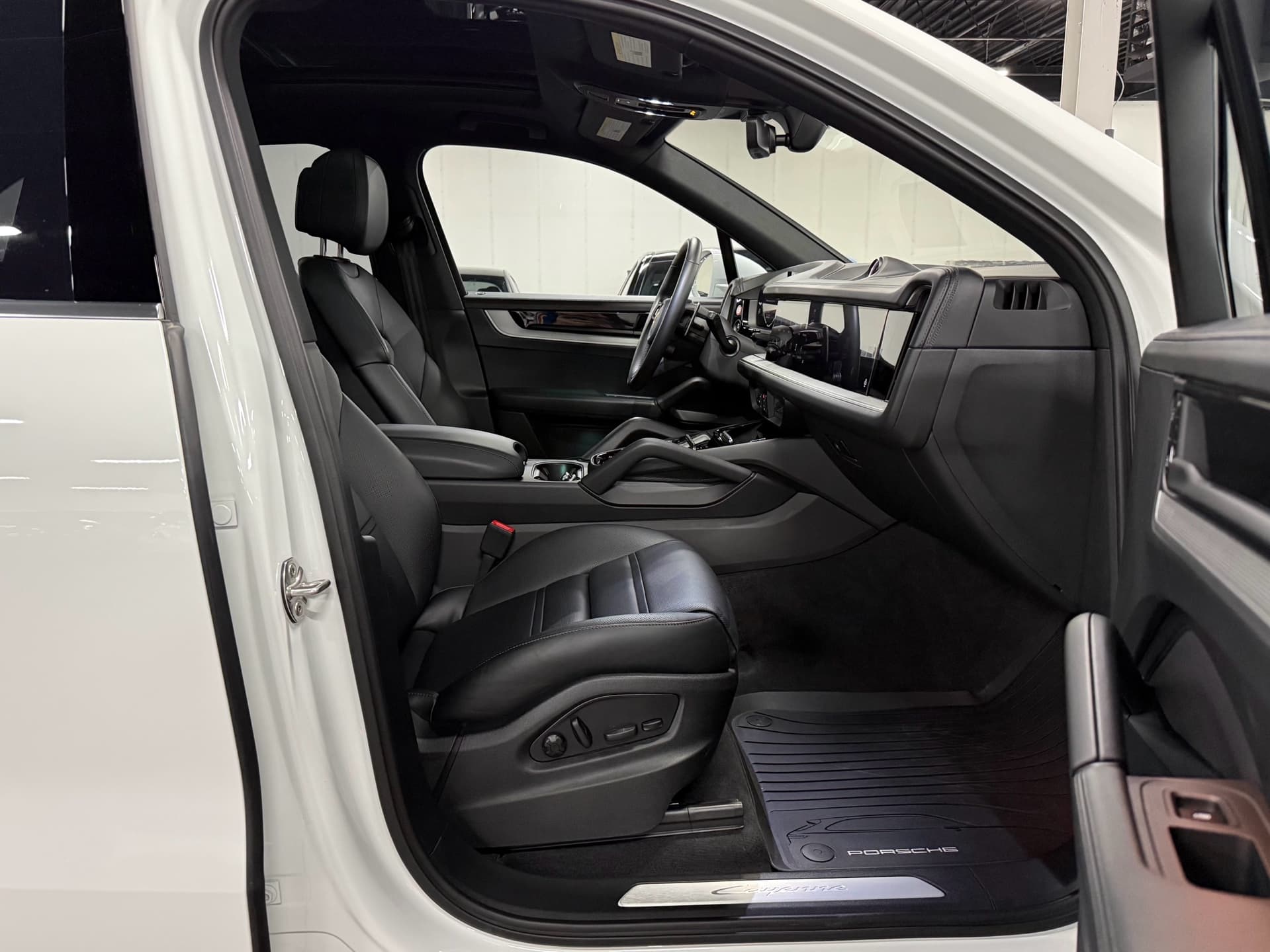 2025 Porsche Cayenne E-Hybrid AWD