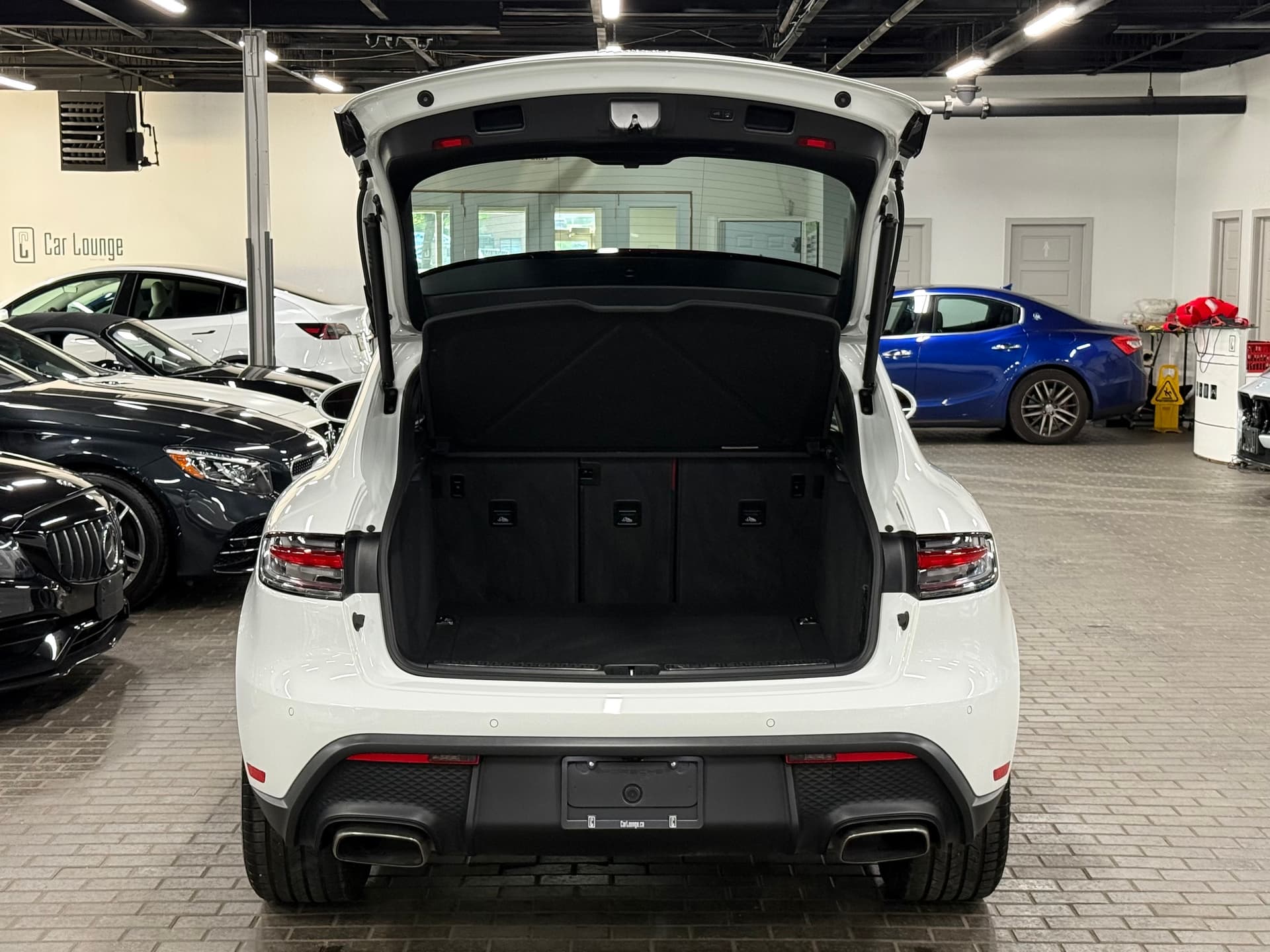 2025 Porsche Macan AWD | PREMIUM PACKAGE PLUS