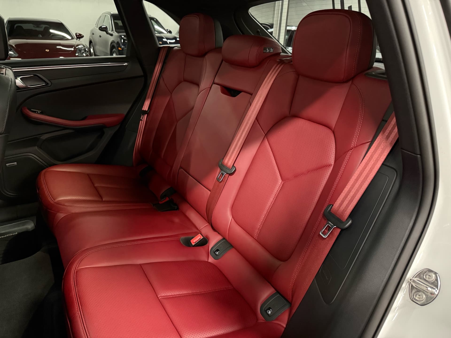 2025 Porsche Macan AWD | PREMIUM PACKAGE PLUS