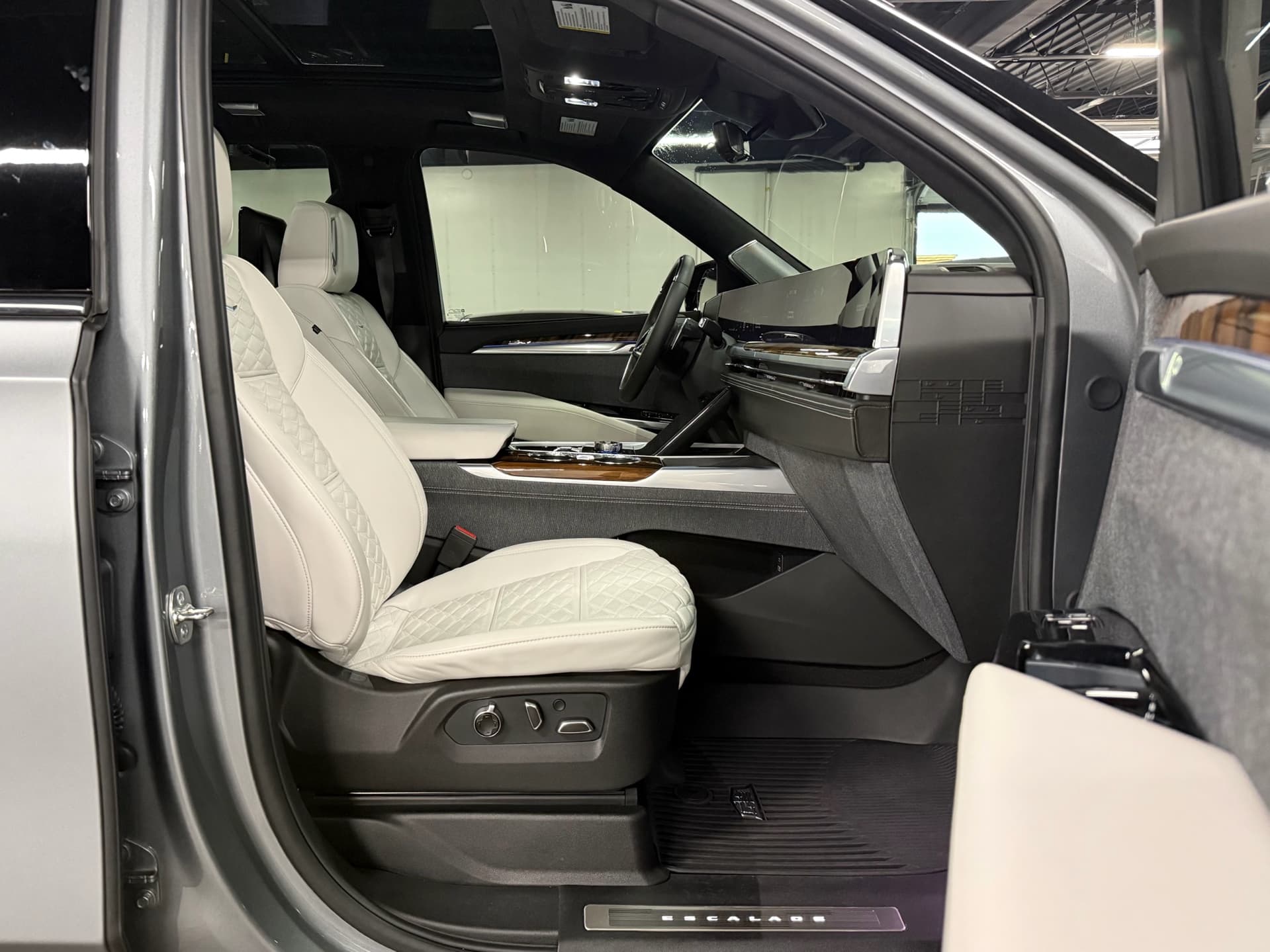 2026 Cadillac Escalade 4WD 4dr Platinum Sport