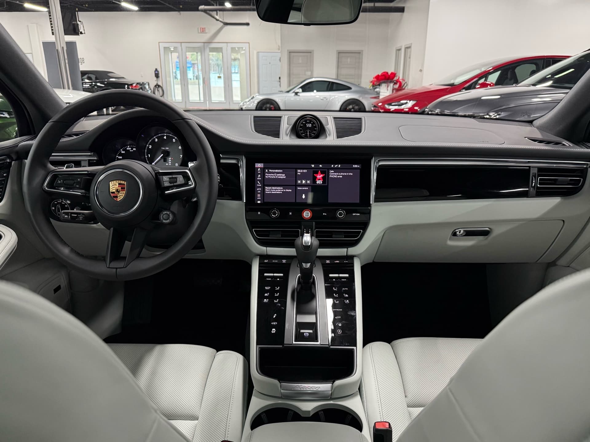 2026 Porsche Macan S | PREMIUM PACKAGE PLUS