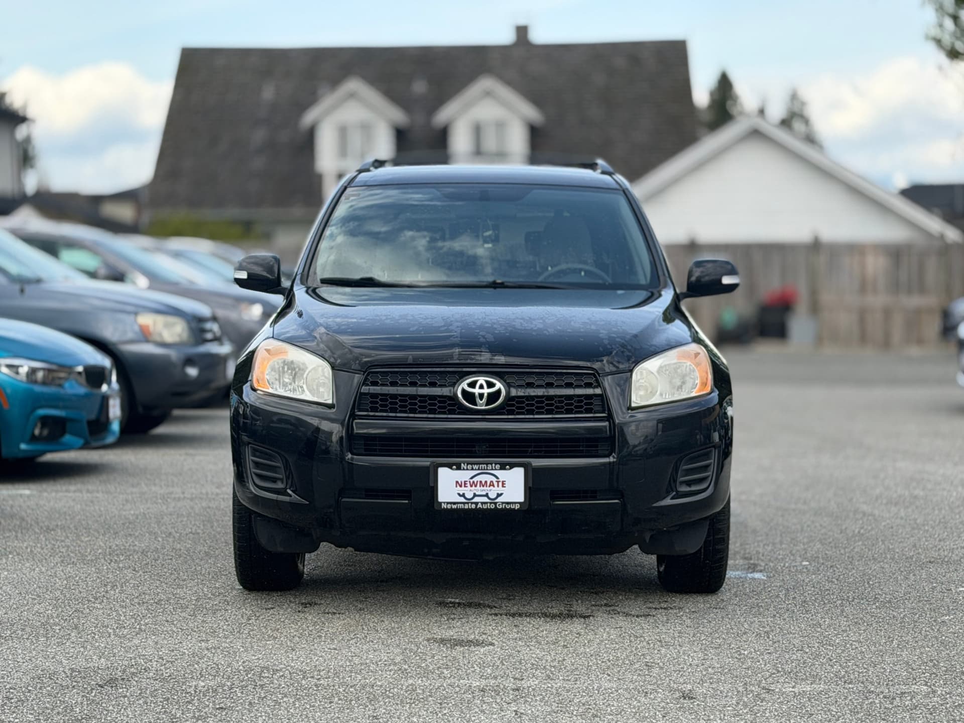 2009 Toyota RAV4 Base. RUNS GOOD. RELIABLE.