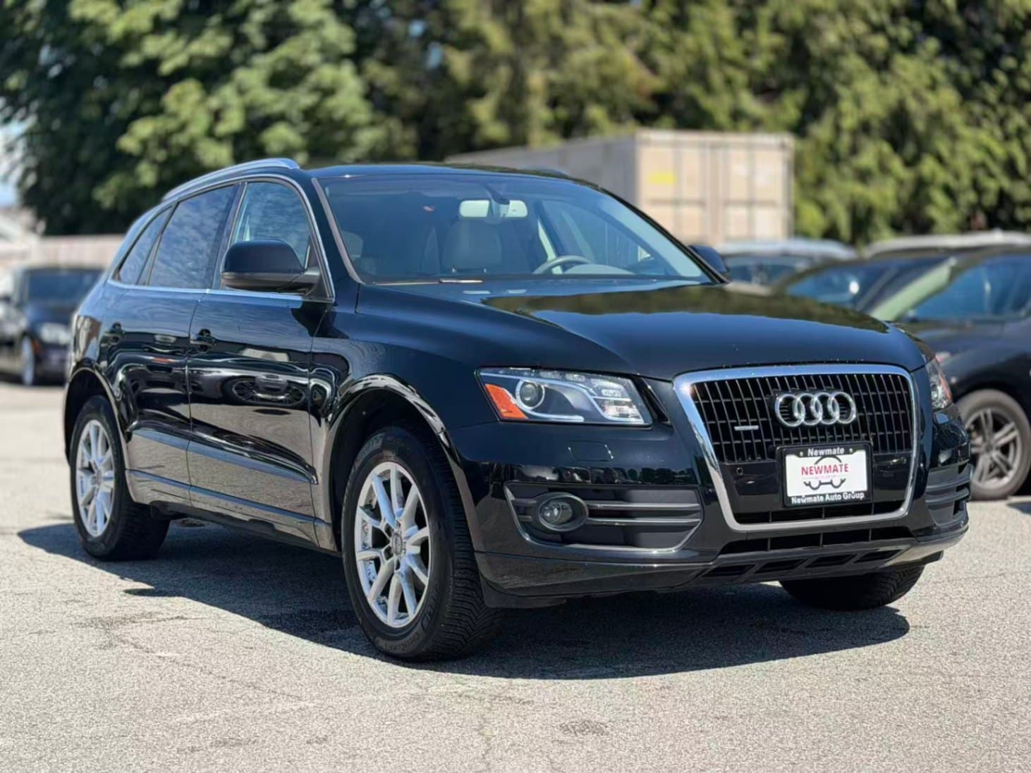 2010 Audi Q5 3.2L quattro Premium Plus. LOCAL BC VEHICLE. RUNS GREAT.