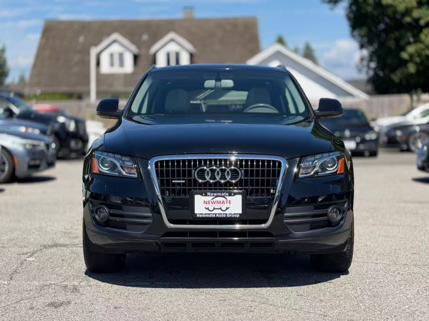 2010 Audi Q5 3.2L quattro Premium Plus. LOCAL BC VEHICLE. RUNS GREAT.