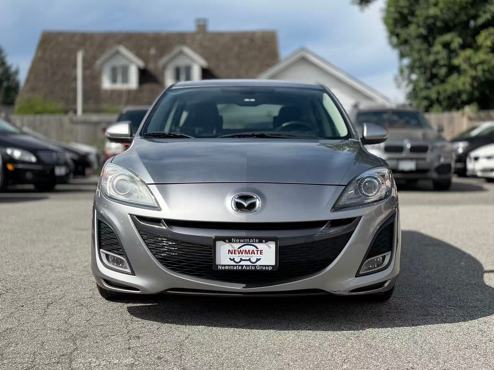 2010 Mazda Mazda3 Sport 2.5 GT. LOCAL BC VEHICLE. LOW MILEAGE.