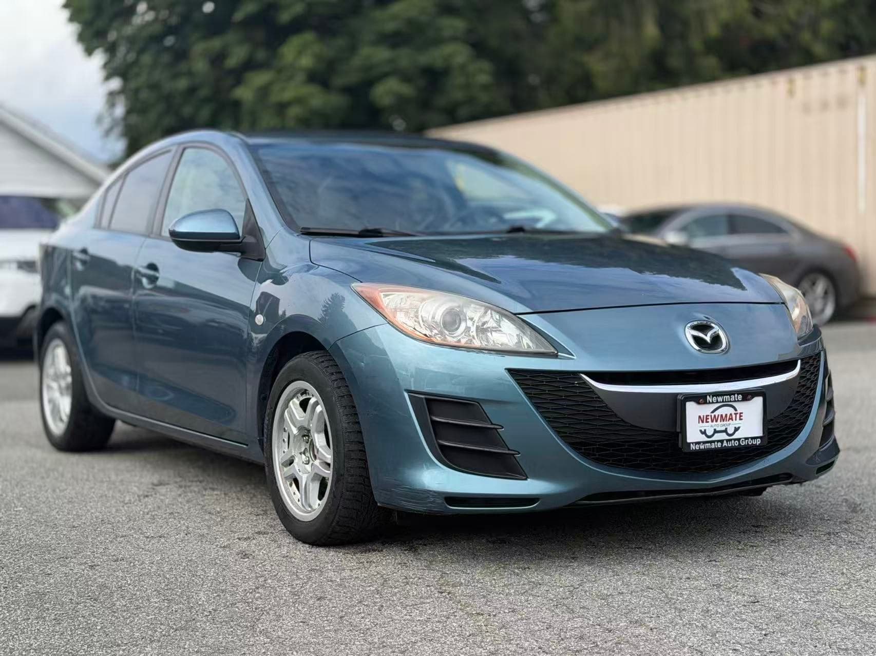 2010 Mazda Mazda3 GX. LOCAL BC VEHICLE. NO ACCIDENT. SERVICE DONE.