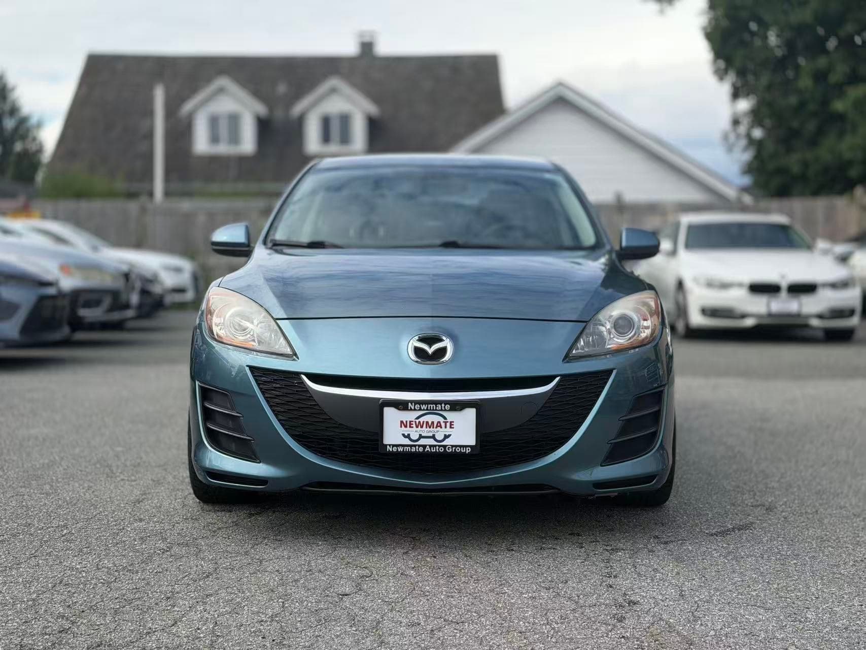 2010 Mazda Mazda3 GX. LOCAL BC VEHICLE. NO ACCIDENT. SERVICE DONE.
