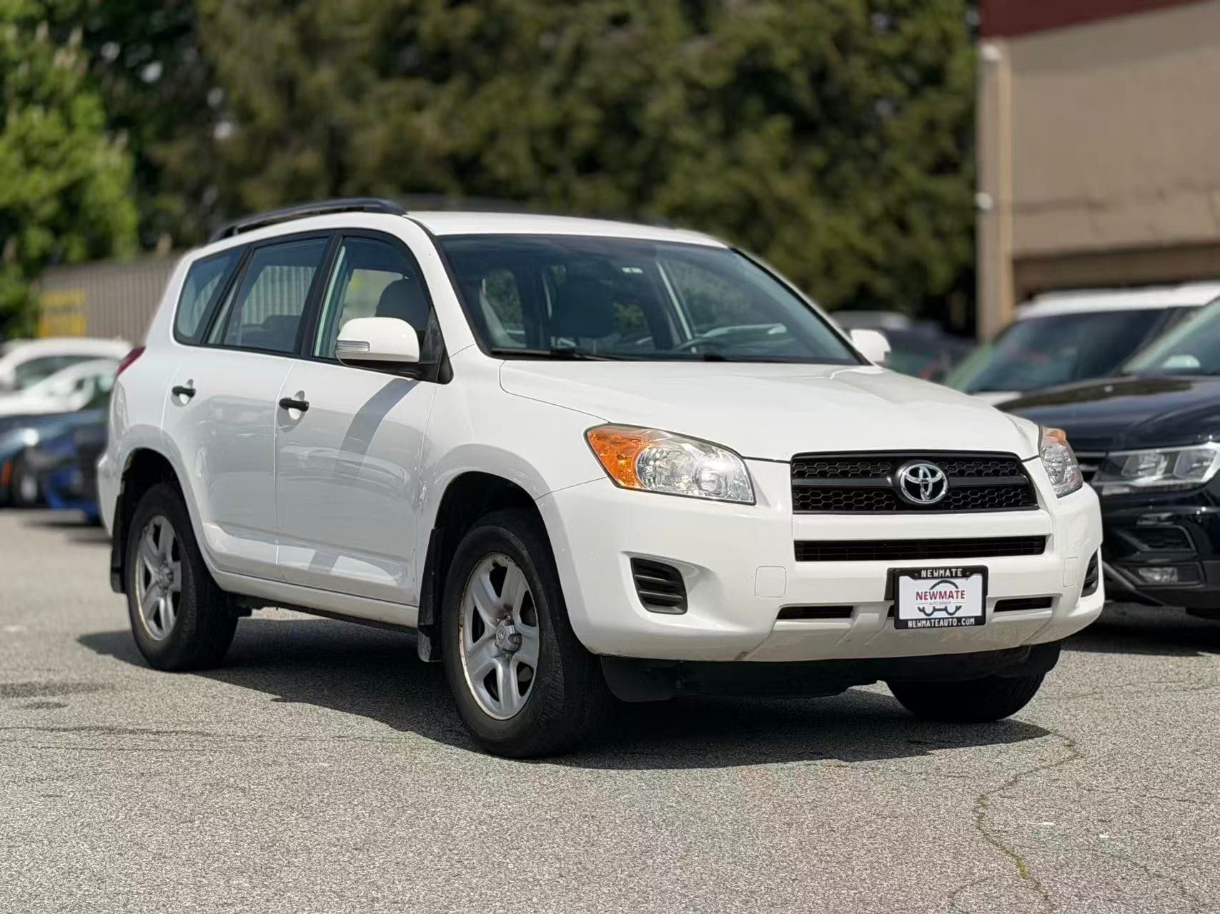2010 Toyota RAV4 Base. LOCAL BC VEHICLE. LOW KILOMETRES.