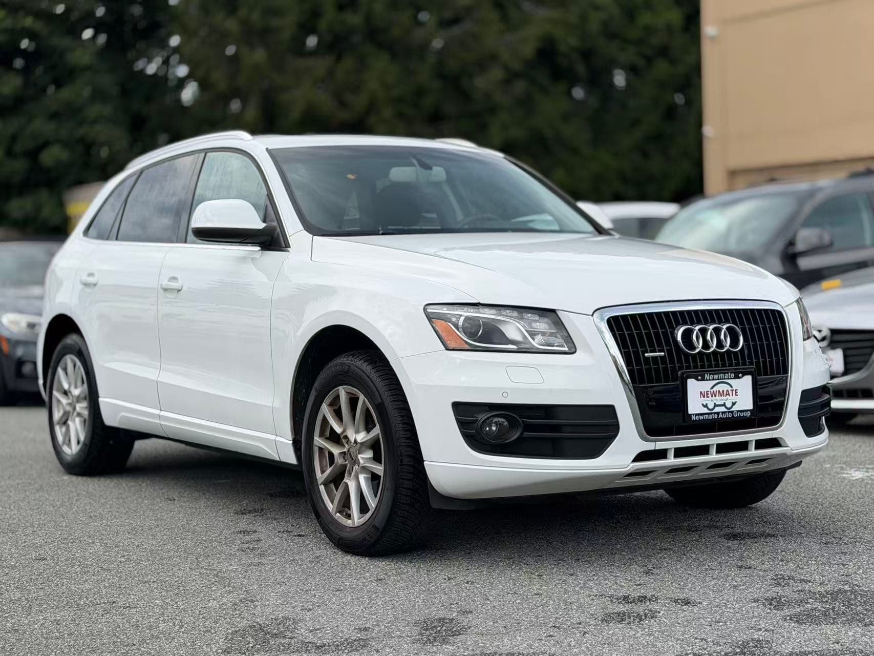 2011 Audi Q5 3.2L quattro Premium. LOCAL BC VEHICLE.