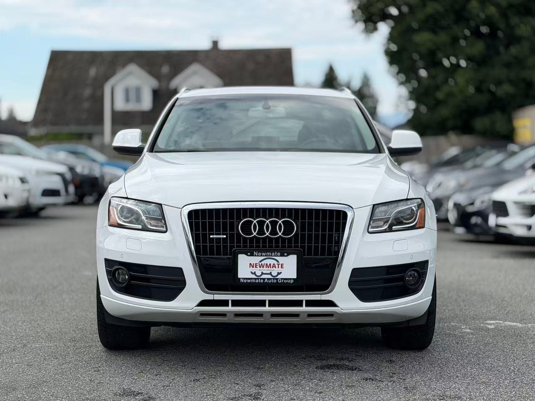 2011 Audi Q5 3.2L quattro Premium. LOCAL BC VEHICLE.
